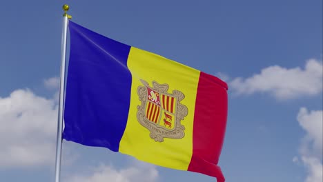 Bandera-De-Andorra-Moviéndose-En-El-Viento-Con-Un-Cielo-Azul-Claro-En-El-Fondo,-Nubes-Moviéndose-Lentamente,-Asta-De-Bandera,-Cámara-Lenta