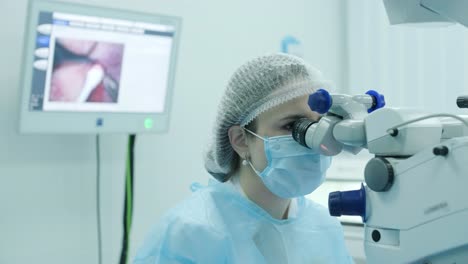 blefaroplastia cirugía plástica operación de rejuvenecimiento, modificación de la región del ojo