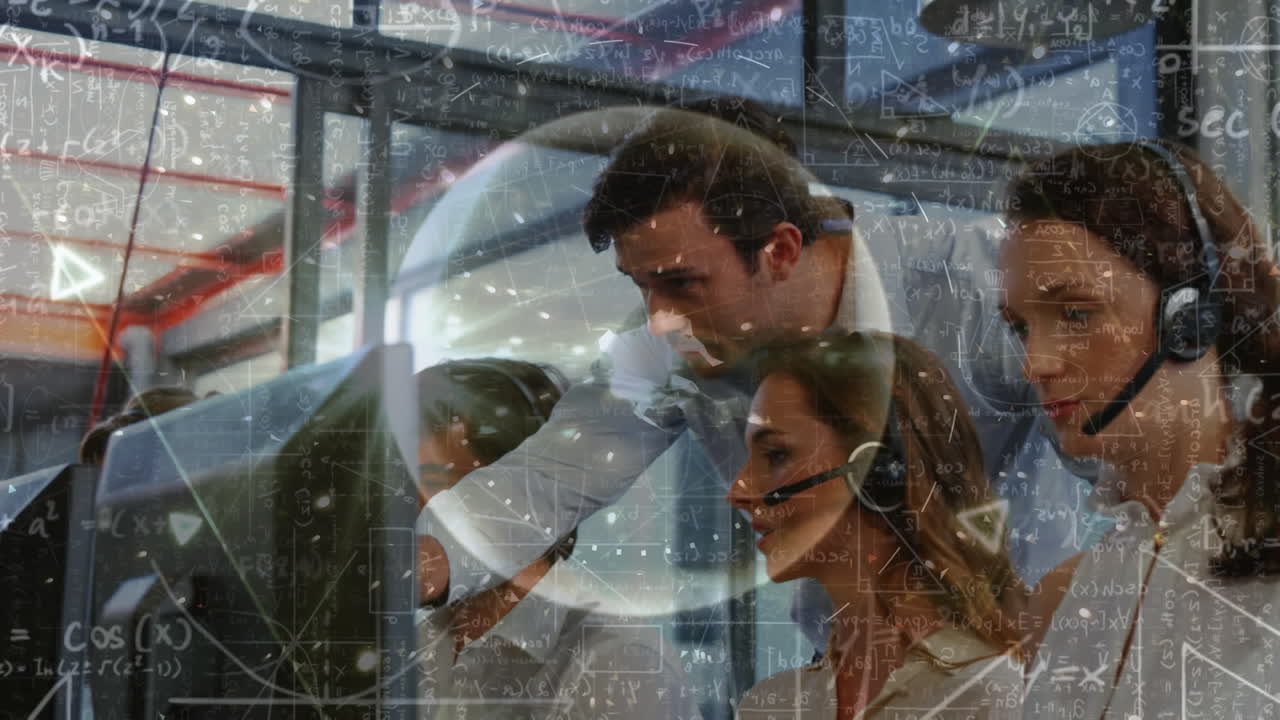 animación de dibujos matemáticos sobre personas de negocios que usan auriculares