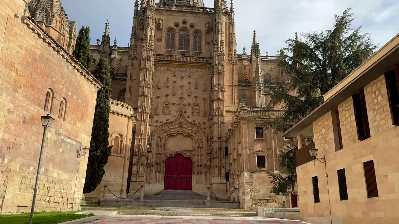 Side entrance at Segovia Cathedral during spring.