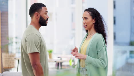 Pareja,-Enojada-En-Pelea-Y-Problema