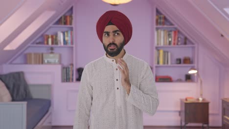 hombre indio sikh enfermo que sufre de dolor de dientes