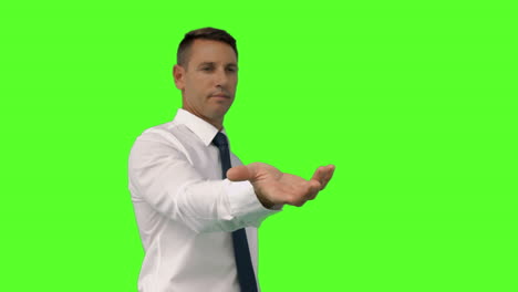 un hombre de negocios con la mano extendida.