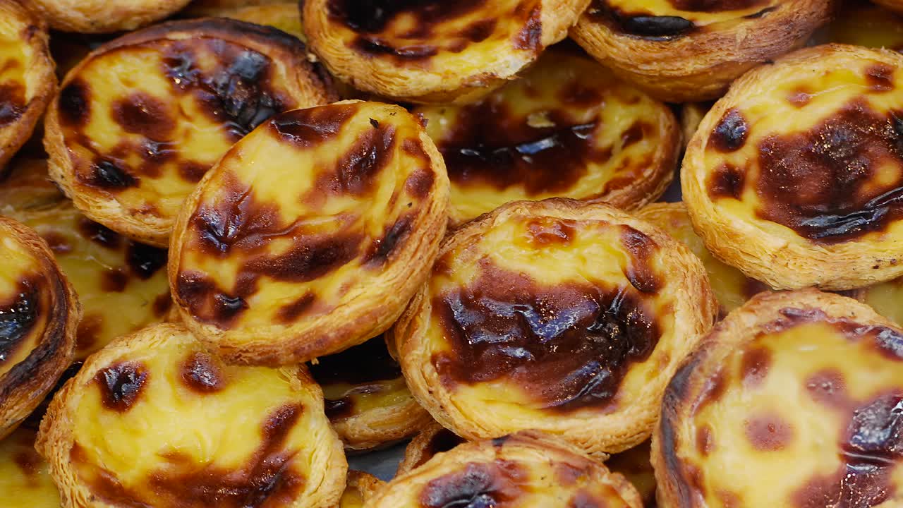 Pastel de Nata. Traditional Portuguese pastry