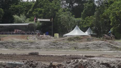 serikin bau dirt bike race,kuching,borneo.