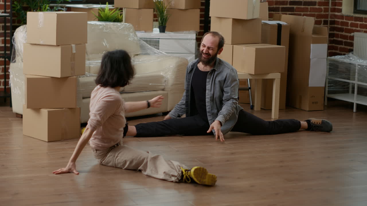 Livspartnere, der laver funky dansetrin og er glade