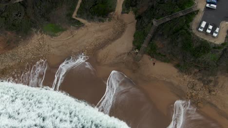 Stunning-Aerial-Video-Fiotage-of-Australian-Coastline-Along-the-Great-Ocean-Road