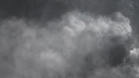 Nubes-Oscuras-Antes-En-La-Tormenta.