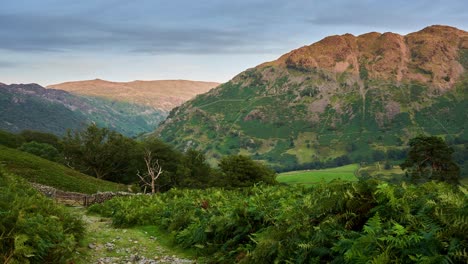 The-last-sun-of-the-say-slowly-disappears-from-the-peaks-of-the-Lake-District