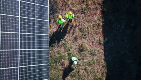 Drones-De-Paneles-Solares,-Ingenieros