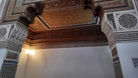 Arabic-decorated-walls-and-ceiling-inside-Marrakesh-Morocco-riad