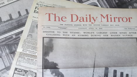 daily mail newspaper front page headlines after the sinking of the titanic ship in 1912