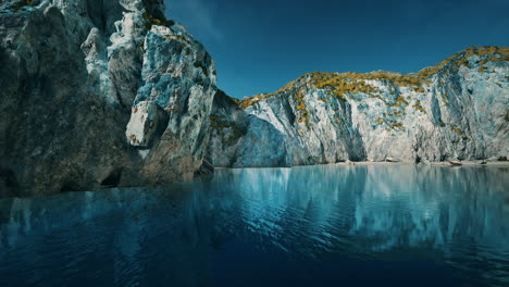 Cerca-De-Los-Acantilados-De-Piedra-Caliza-En-El-Océano