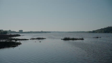 Calm-serene-lake-view-of-Pateira-de-Fermentelos,-Aveiro,-Portugal