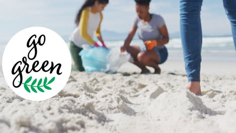 animatie van go green tekst en logo over diverse vrouwen die vuilnis van het strand ophalen