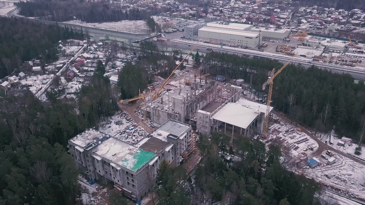 겨울 풍경 에 있는 건설 현장 의 공중 사진
