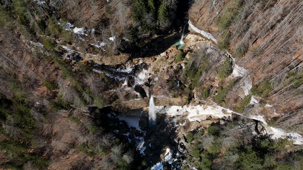 magníficas cascadas pericnik, parque nacional triglav, eslovenia