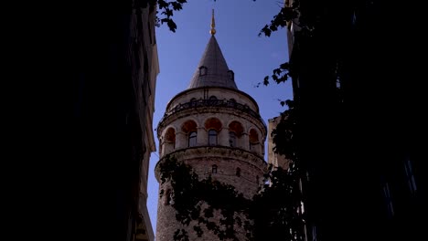 la torre de galata desde estambul, turquía.