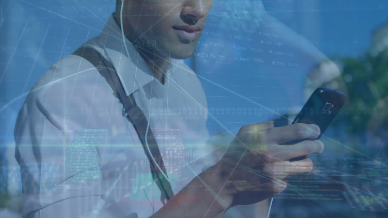 스마트 폰을 사용하는 두 인종 남성을 대상으로 한 금융 데이터 처리 애니메이션