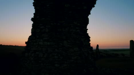 Hadleigh-Castle-Morning-Dawn-Wall-Tower-Pass-Nach-Links