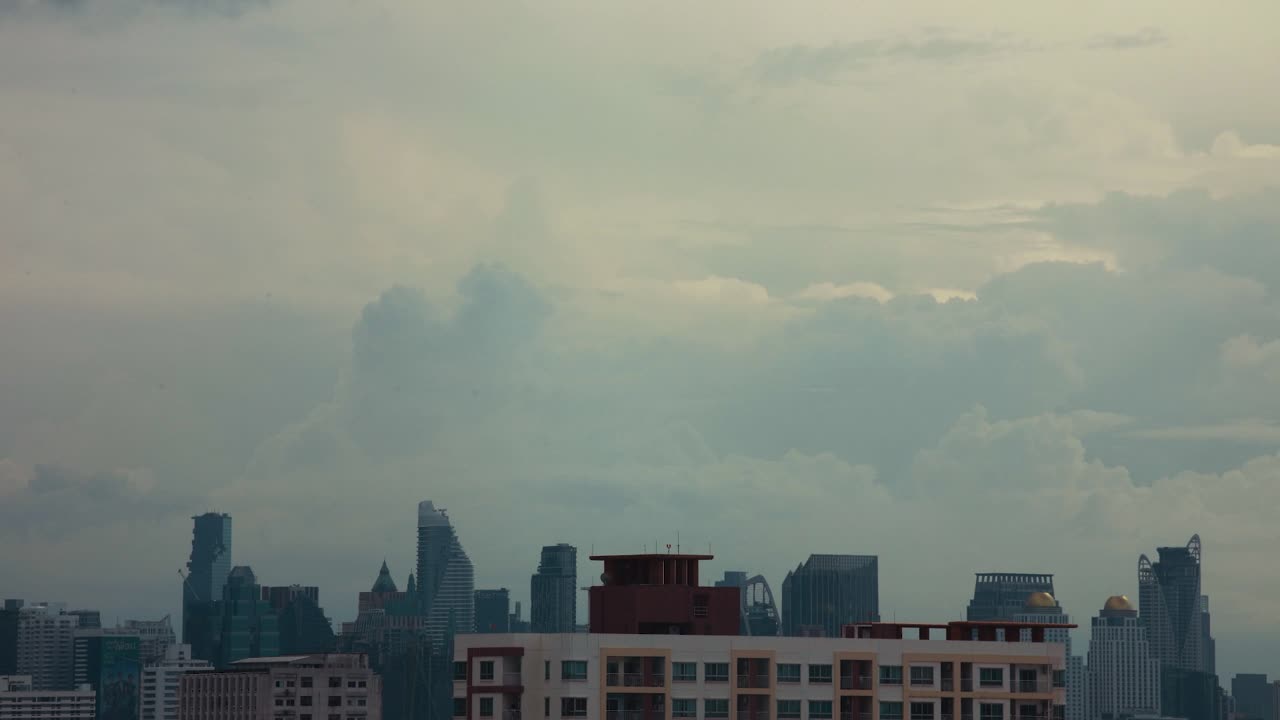 Bangkok's Changing Skies with Mesmerizing Timelapse Capturing Cloud Formation Over the City
