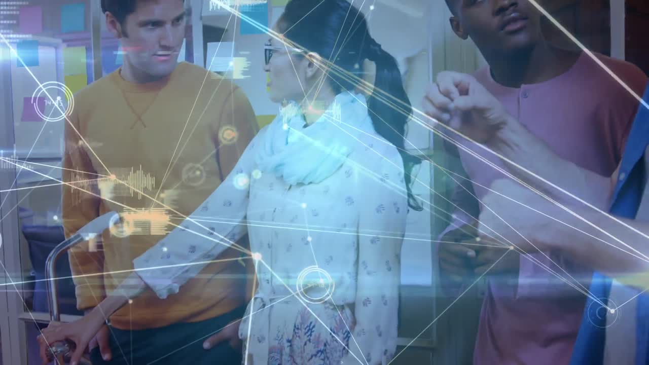 animación de la red de conexiones entre diversos empresarios en la oficina