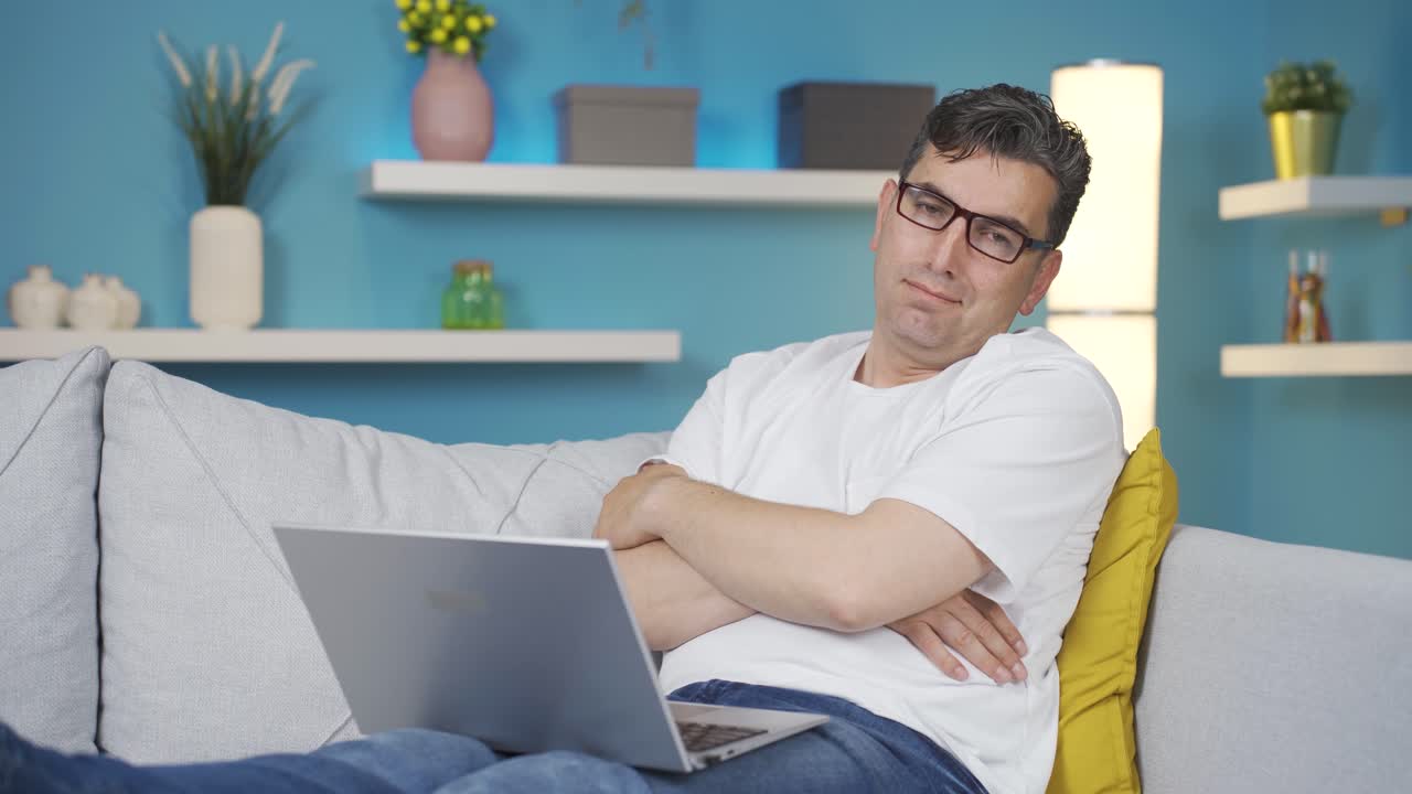 부정적인 감정의 표현입니다.