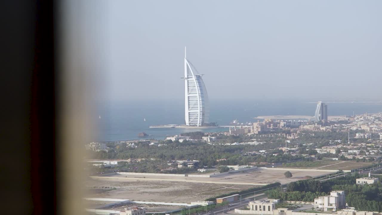 Skyline di Dubai con Burj Al Arab