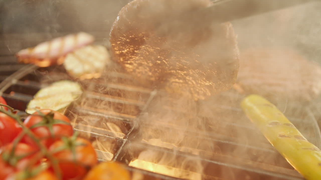 그릴 버거와 채소