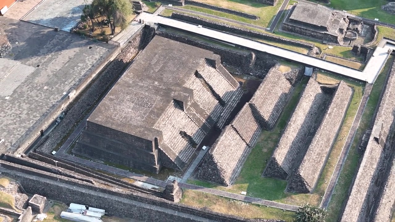 Scatto di una piramide nel centro di Città del Messico