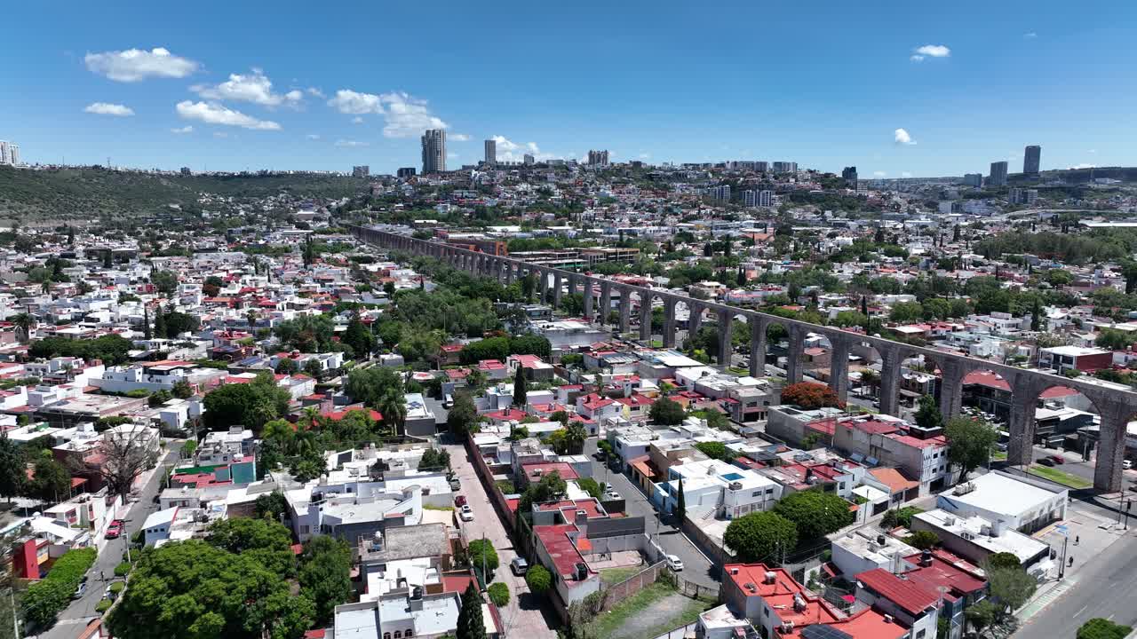 acueducto de piedra en la ciudad de santiago de querétaro