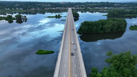 cars on long bridge