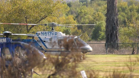 despegue del helicóptero de la policía del evento