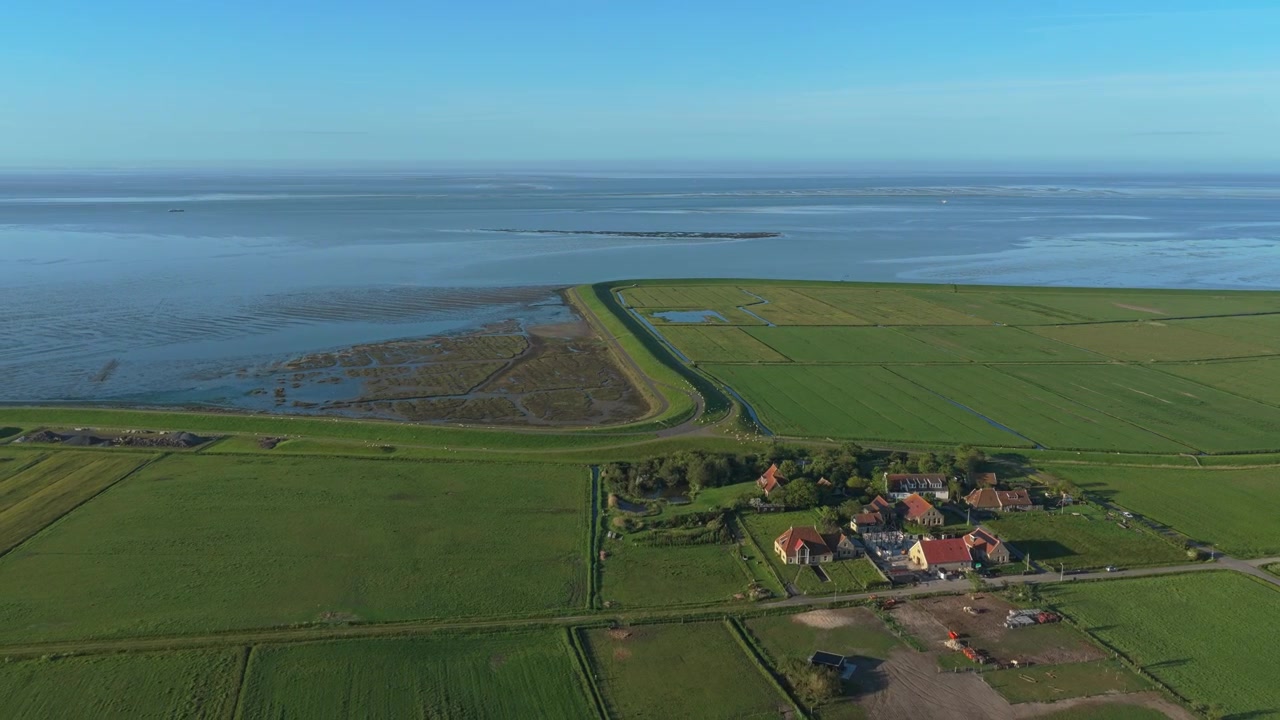 Vista aérea de la isla de Terschelling en el Mar de Wadden y su costa