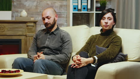 husband and wife in psychoanalyst cabinet