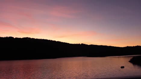 Sun-Setting-over-the-Mountains-and-River-in-Northern-California