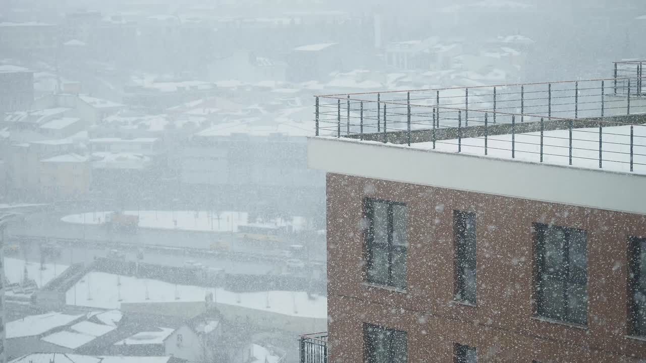 눈 인 도시 풍경