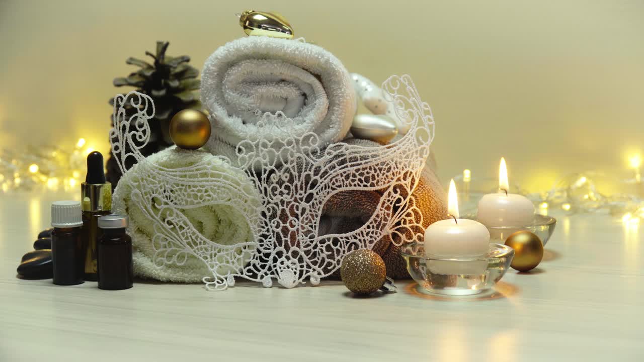 크리스마스 장식품과 함께 스파 컨셉 아이템