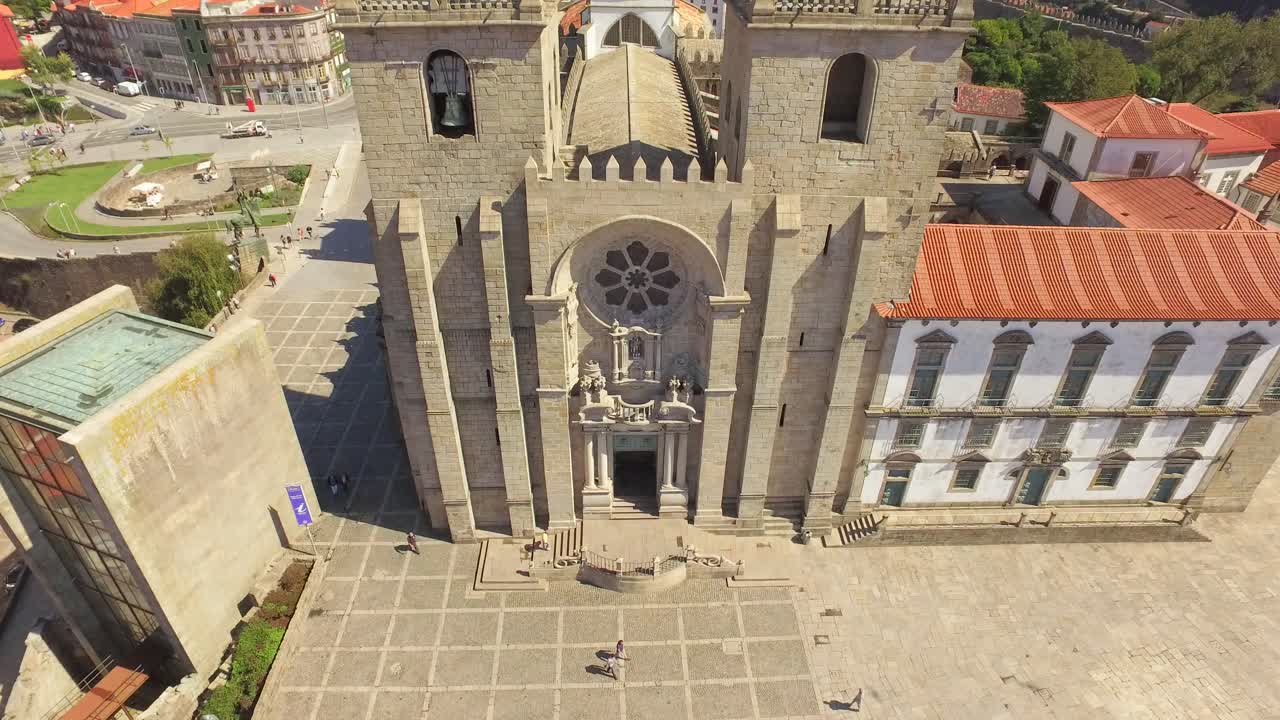 포르토 대성당 과 광장 의 공중 사진