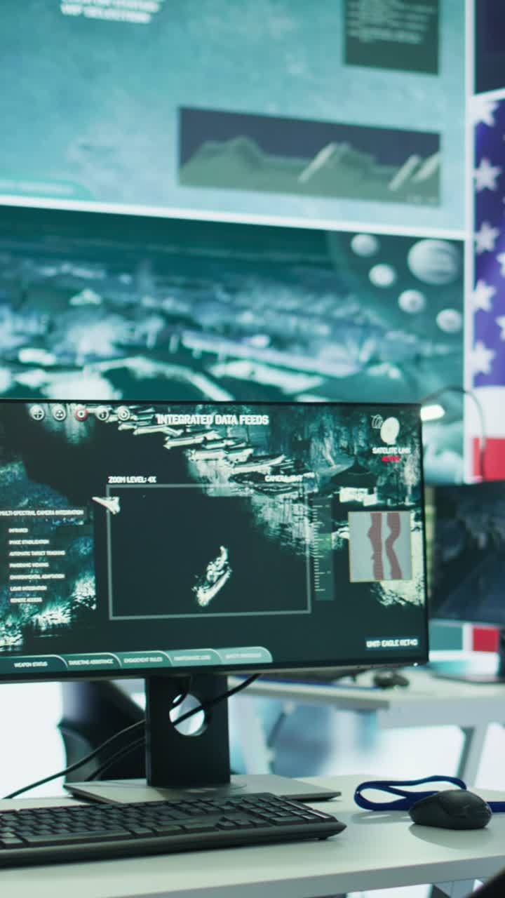 Video verticale: Ufficio vuoto di una torre di controllo militare degli Stati Uniti con la bandiera americana