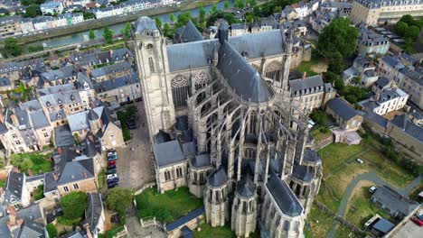 le mans cathedral in france