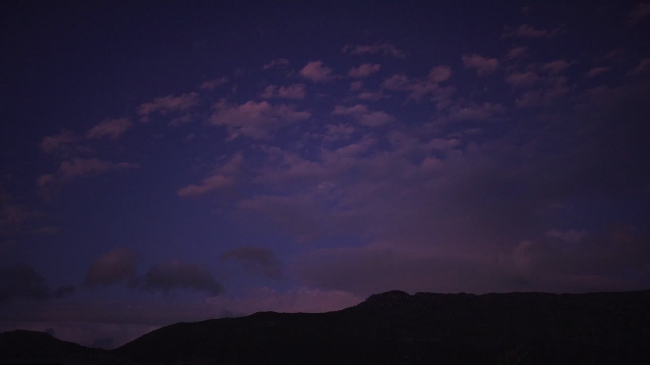 구름빛 분홍색 일몰 타임 스 4k