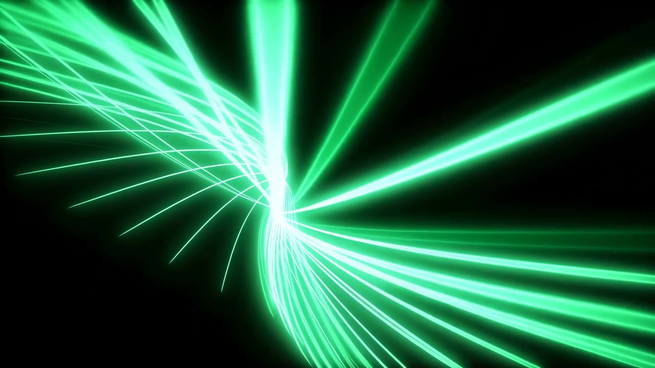 Spirale di tunnel laser verde vibrante si contorce in una distorsione energetica su sfondo nero, strisce a scorrimento rapido creano.