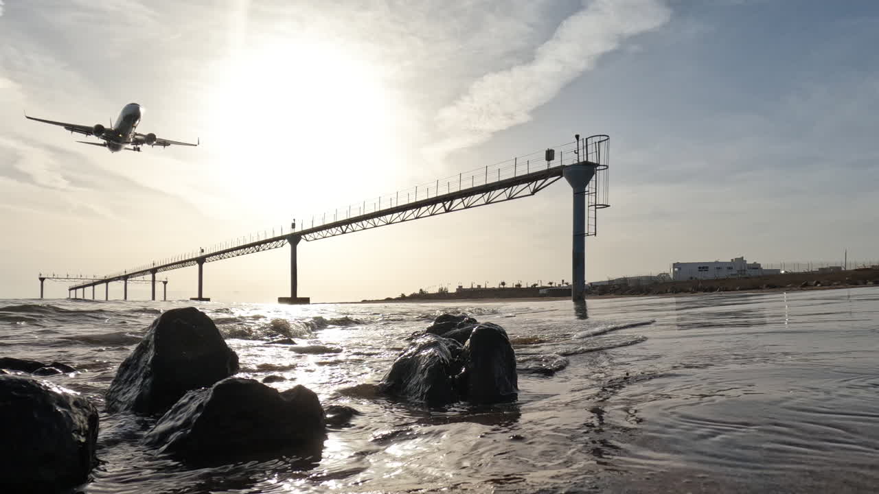 비행기가 착륙하고 있습니다.