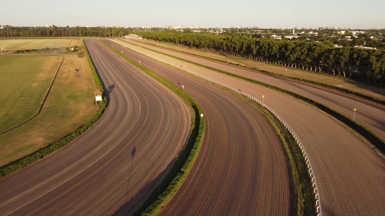 Hipódromo vacío de San Isidro, Buenos Aires, en Argentina