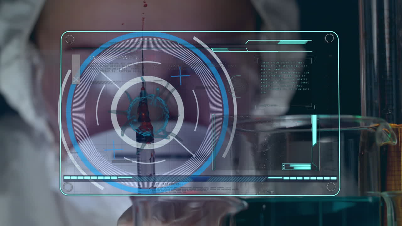 animación de la célula de covid-19 y escaneo de alcance sobre el médico sosteniendo una jeringa con vertido de líquido