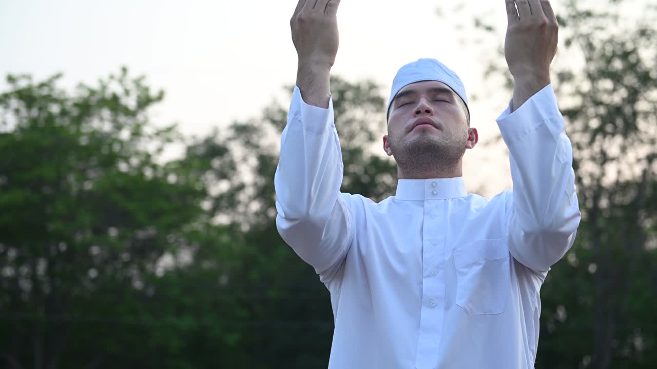 젊은 아시아 무슬림