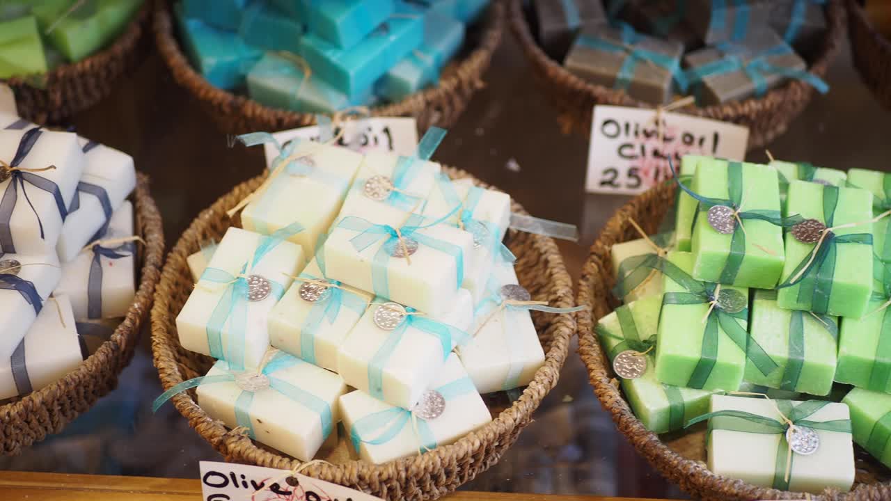 손으로 만든 올리브 오일 비누 와이커 바구니