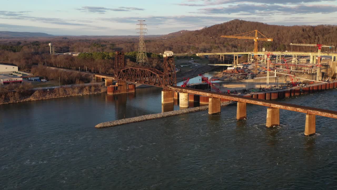 Stunning 4K drone footage of Chickamauga Dam, showcasing its structure, the Tennessee River, and scenic beauty. Perfect for infrastructure, travel, or history projects