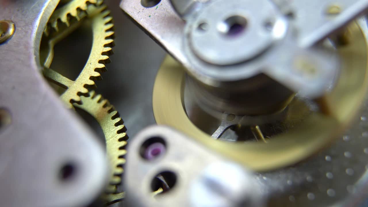 mecanismo de relojería de reloj retro ruedas dentadas giratorias engranajes de cerca